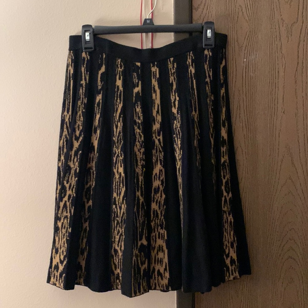 Grace Elements. Size M.  A fall or winter skirt.